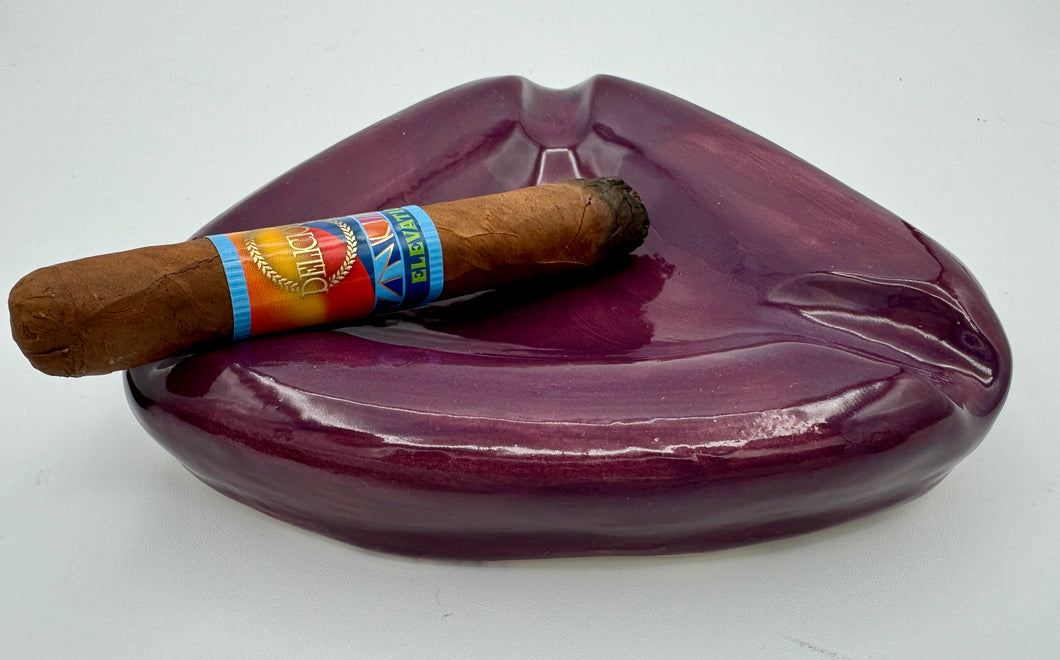 Three Finger Cigar Ashtray